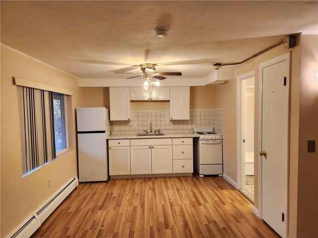 72 West Shore Road 3, Warwick, RI 02886