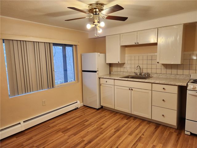 72 West Shore Road 3, Warwick, RI 02886