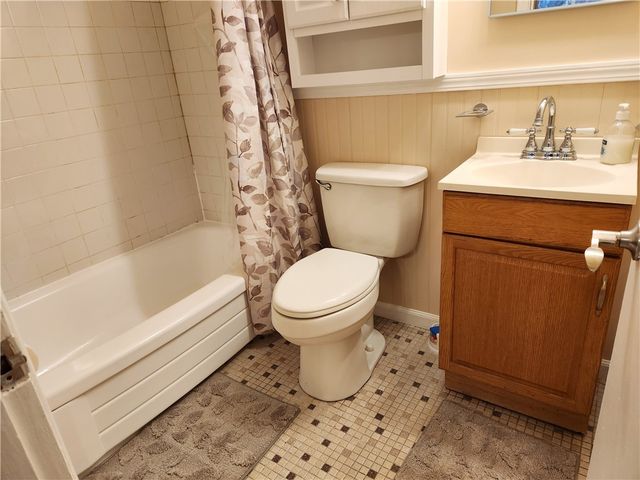 72 West Shore Road 3, Warwick, RI 02886