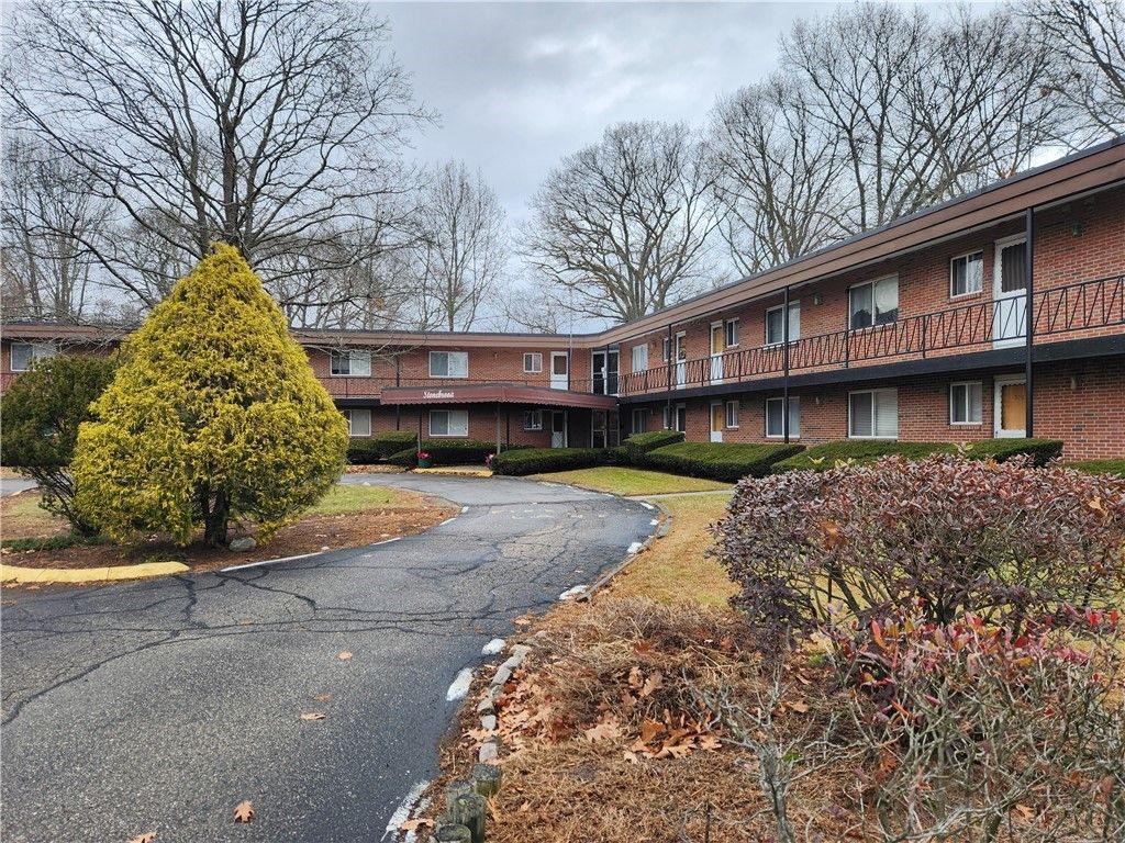 72 West Shore Road 3, Warwick, RI 02886