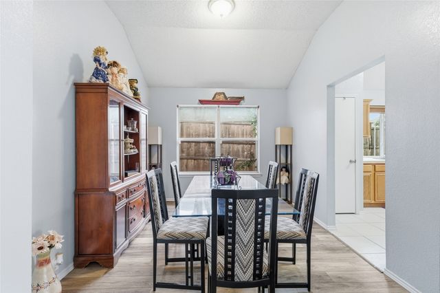 763 Winding Oak Bend, Lake Dallas, TX 75065