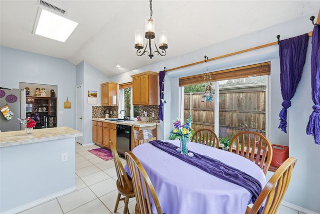 763 Winding Oak Bend, Lake Dallas, TX 75065