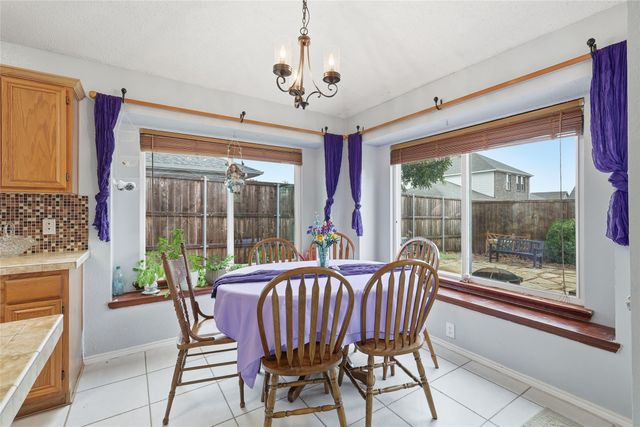 763 Winding Oak Bend, Lake Dallas, TX 75065