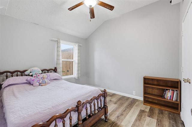 763 Winding Oak Bend, Lake Dallas, TX 75065