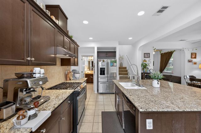 4158 Trenton Avenue, Clovis, CA 93619