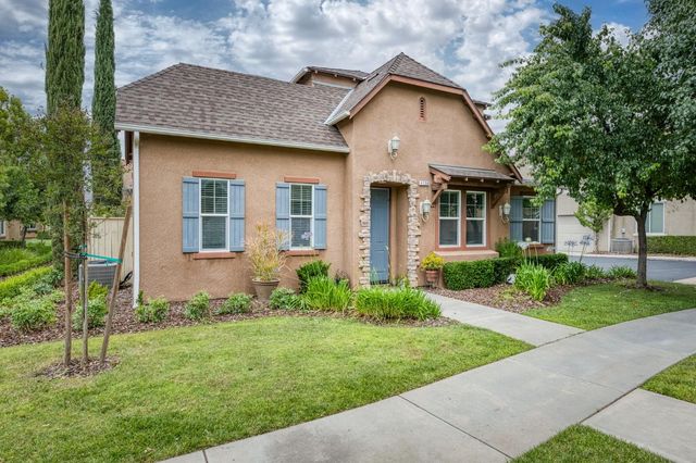 4158 Trenton Avenue, Clovis, CA 93619
