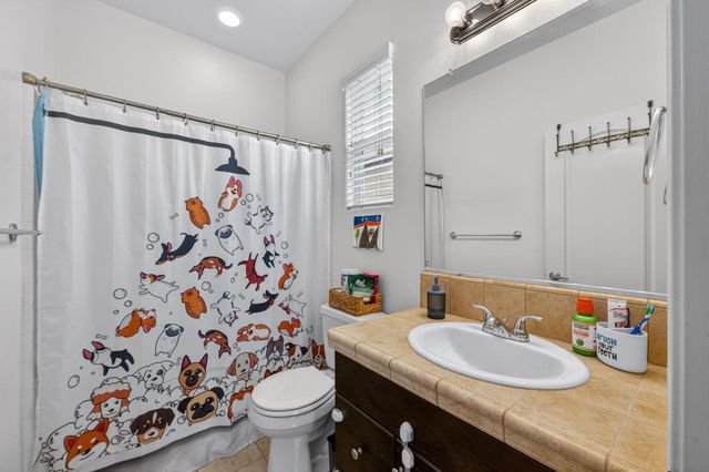 4158 Trenton Avenue, Clovis, CA 93619