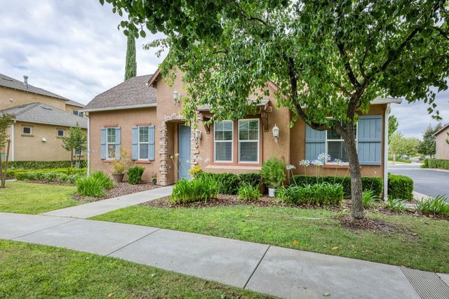 4158 Trenton Avenue, Clovis, CA 93619