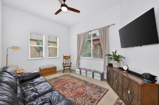 4158 Trenton Avenue, Clovis, CA 93619