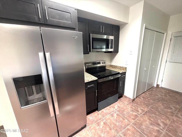 1358 S Desert Meadows Circle, Green Valley, AZ 85614