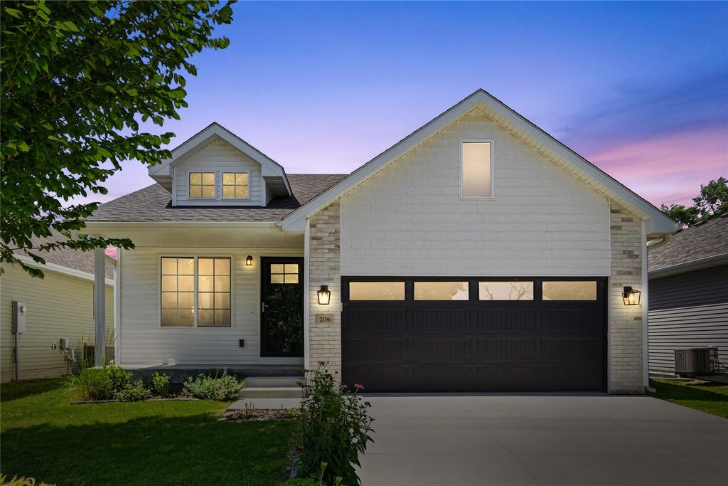 206 E Broadway Street, Polk City, IA 50226