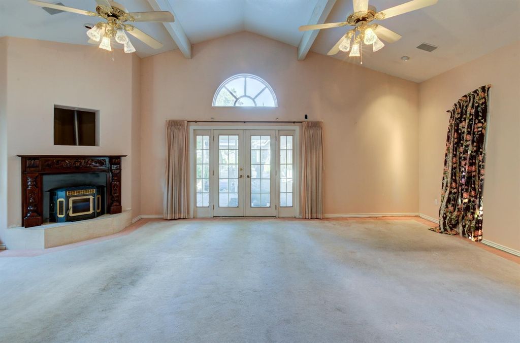 Image 20 of property listing at 4895 N Thorne Avenue, Fresno, CA 93704