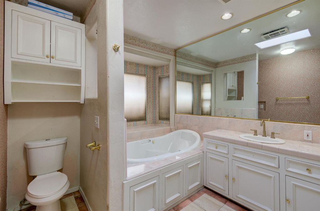 Image 22 of property listing at 4895 N Thorne Avenue, Fresno, CA 93704