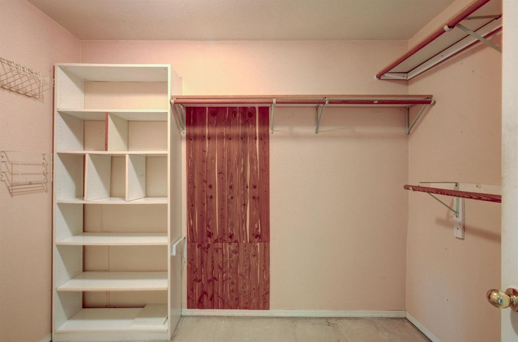 Image 23 of property listing at 4895 N Thorne Avenue, Fresno, CA 93704