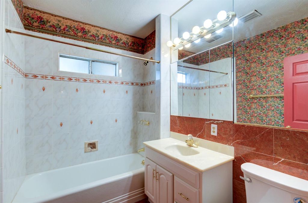 Image 27 of property listing at 4895 N Thorne Avenue, Fresno, CA 93704