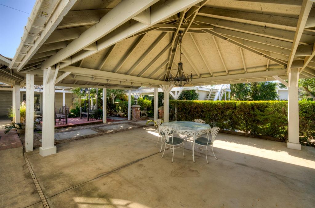 Image 29 of property listing at 4895 N Thorne Avenue, Fresno, CA 93704