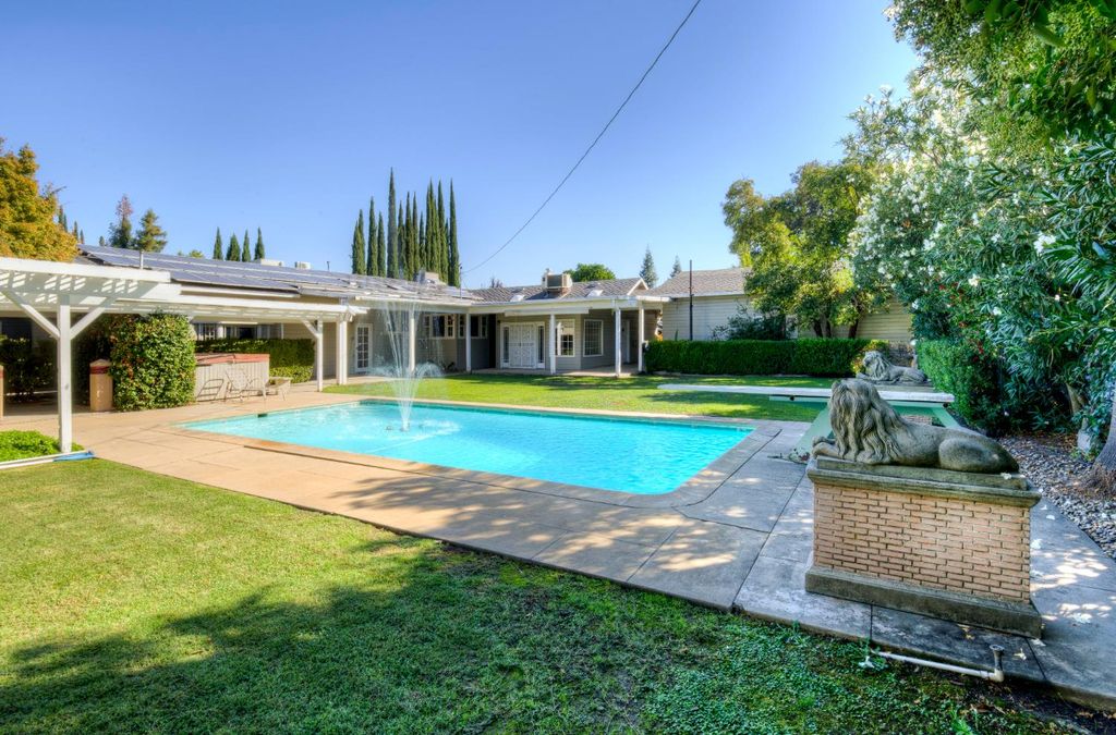 Image 39 of property listing at 4895 N Thorne Avenue, Fresno, CA 93704