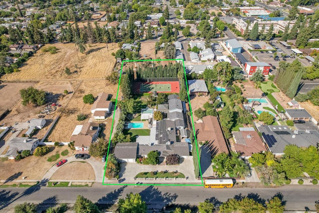 Image 47 of property listing at 4895 N Thorne Avenue, Fresno, CA 93704