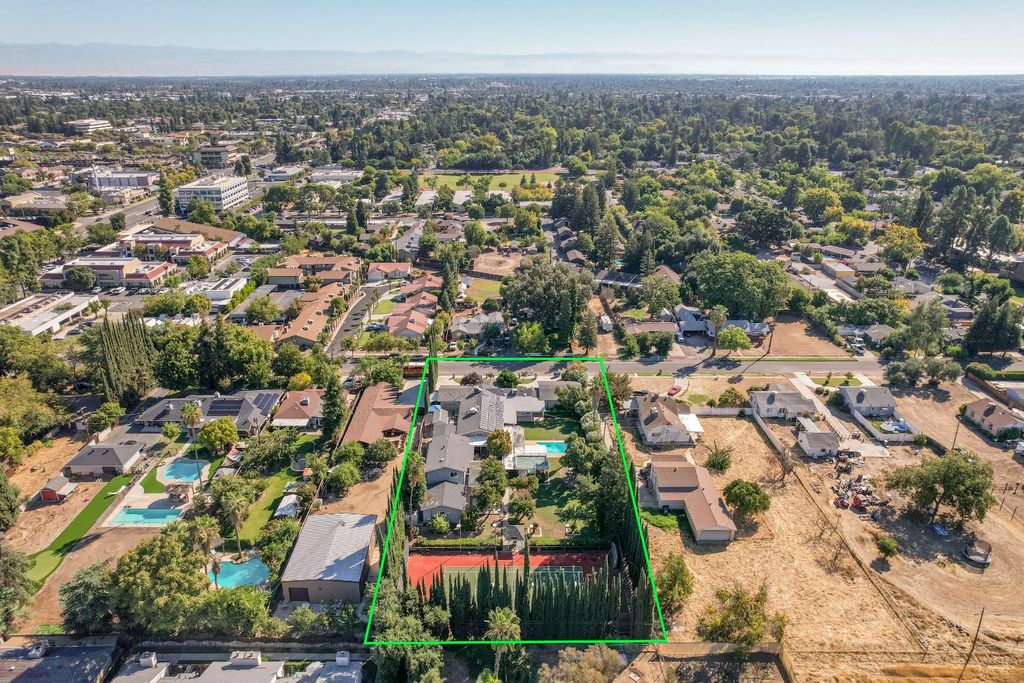 Image 49 of property listing at 4895 N Thorne Avenue, Fresno, CA 93704