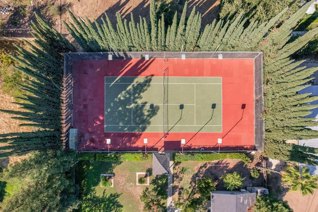 Image 53 of property listing at 4895 N Thorne Avenue, Fresno, CA 93704