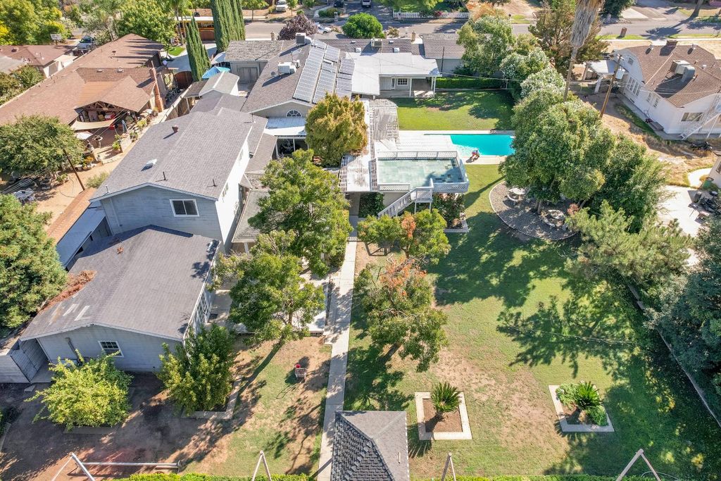 Image 55 of property listing at 4895 N Thorne Avenue, Fresno, CA 93704