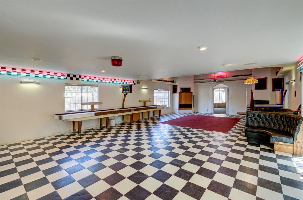 Image 62 of property listing at 4895 N Thorne Avenue, Fresno, CA 93704