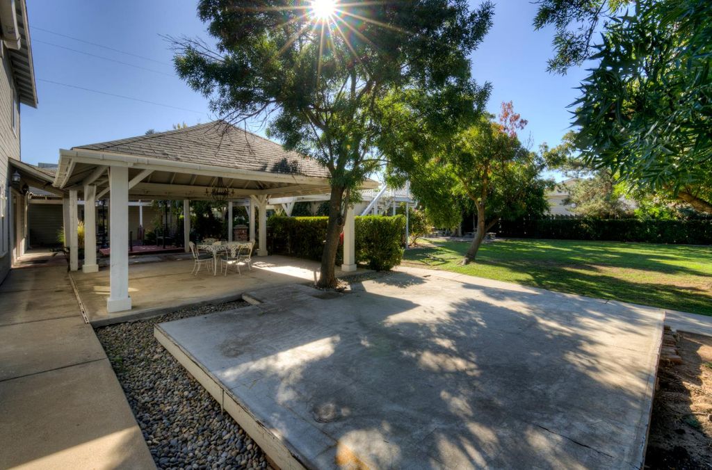 Image 68 of property listing at 4895 N Thorne Avenue, Fresno, CA 93704