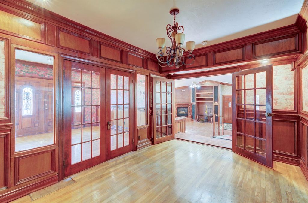 Image 8 of property listing at 4895 N Thorne Avenue, Fresno, CA 93704