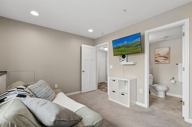 8967 SW Village Loop, Chanhassen, MN 55317