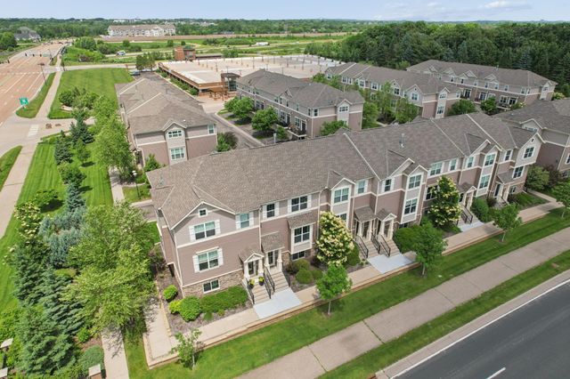 8967 SW Village Loop, Chanhassen, MN 55317