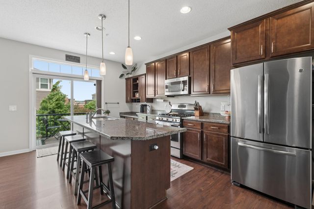 8967 SW Village Loop, Chanhassen, MN 55317