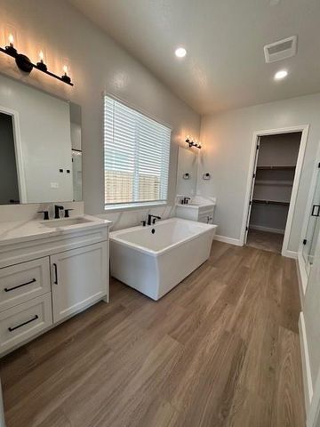 1644 Heirloom Avenue, Clovis, CA 93619