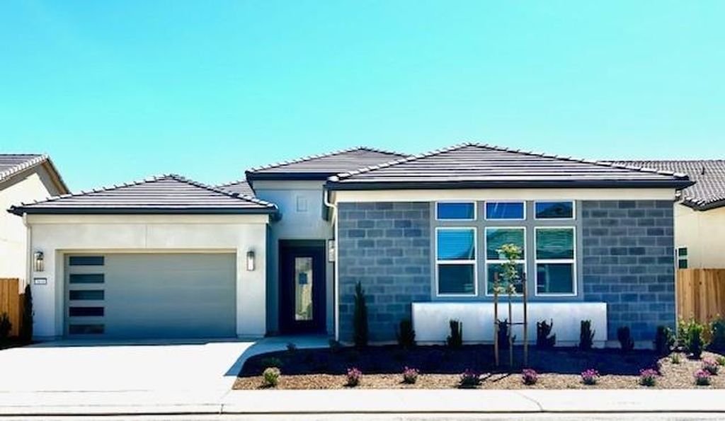 1644 Heirloom Avenue, Clovis, CA 93619