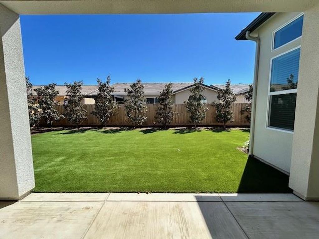 Image 20 of property listing at 1644 Heirloom Avenue, Clovis, CA 93619