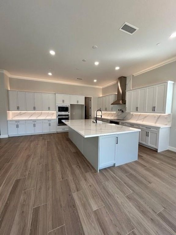 Image 3 of property listing at 1644 Heirloom Avenue, Clovis, CA 93619