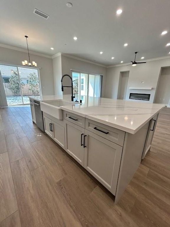 Image 4 of property listing at 1644 Heirloom Avenue, Clovis, CA 93619