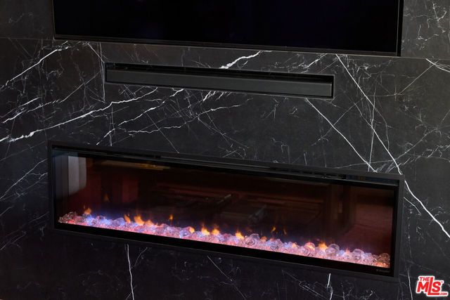 221 S Gale Drive 403, Beverly Hills, CA 90211