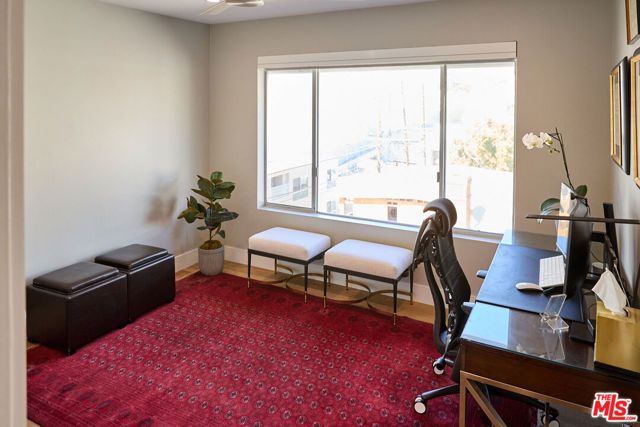 221 S Gale Drive 403, Beverly Hills, CA 90211