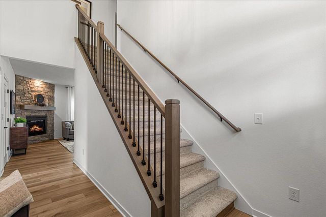 W251N2367 Valleyview CIRCLE, Pewaukee, WI 53072