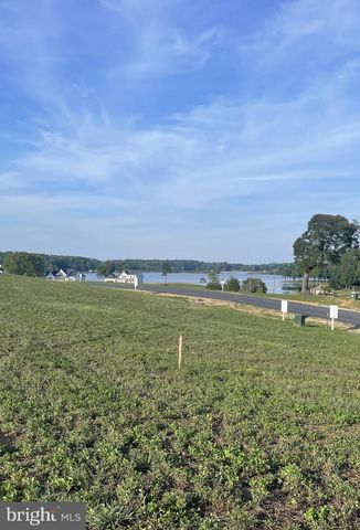 29 ROCK ISLAND RIDGE, LAKE ANNA, Mineral, VA 23117