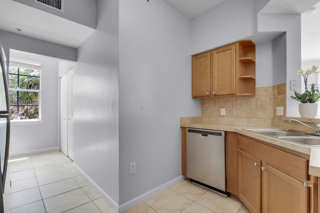 4302 Myrtlewood Circle W, Palm Beach Gardens, FL 33418