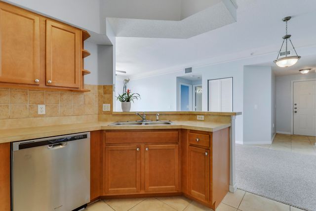 4302 Myrtlewood Circle W, Palm Beach Gardens, FL 33418