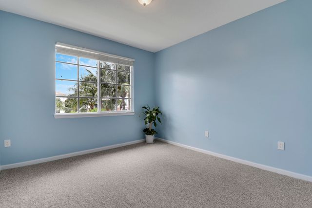 4302 Myrtlewood Circle W, Palm Beach Gardens, FL 33418