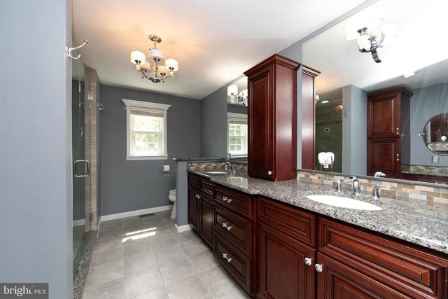 2 JAY CT, Marlton, NJ 08053