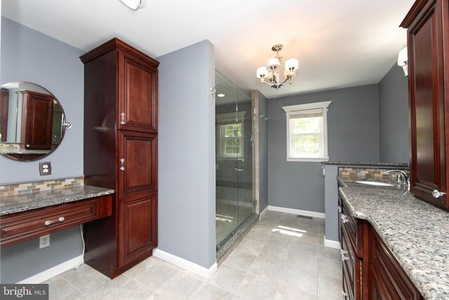 2 JAY CT, Marlton, NJ 08053