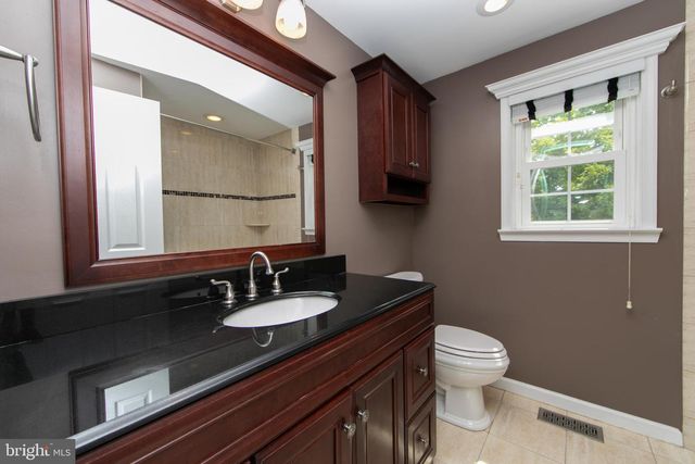 2 JAY CT, Marlton, NJ 08053