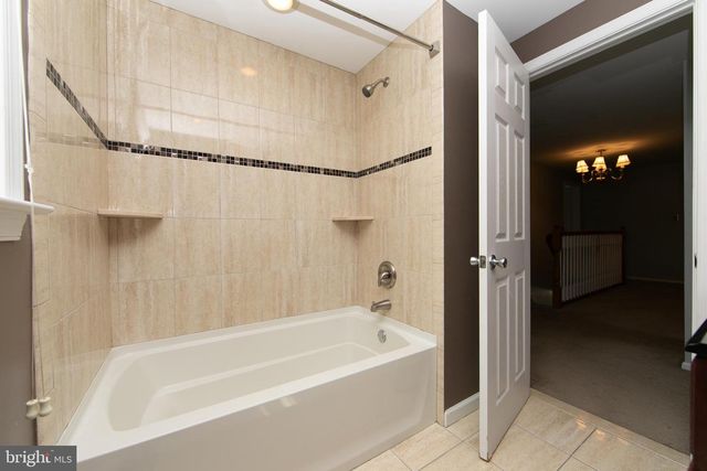 2 JAY CT, Marlton, NJ 08053