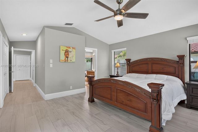 5366 NW 85th Ave, Coral Springs, FL 33067