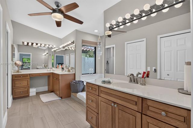 5366 NW 85th Ave, Coral Springs, FL 33067
