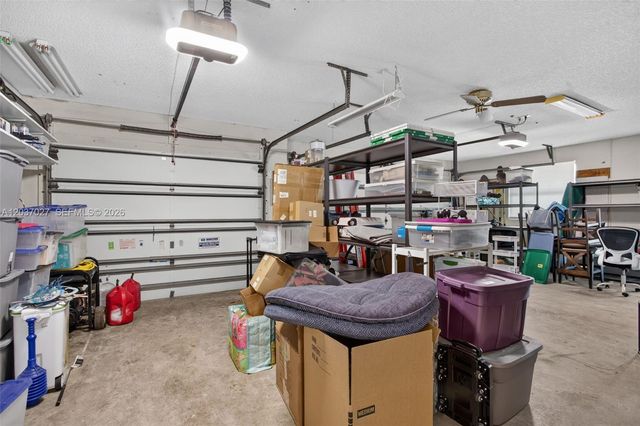 5366 NW 85th Ave, Coral Springs, FL 33067